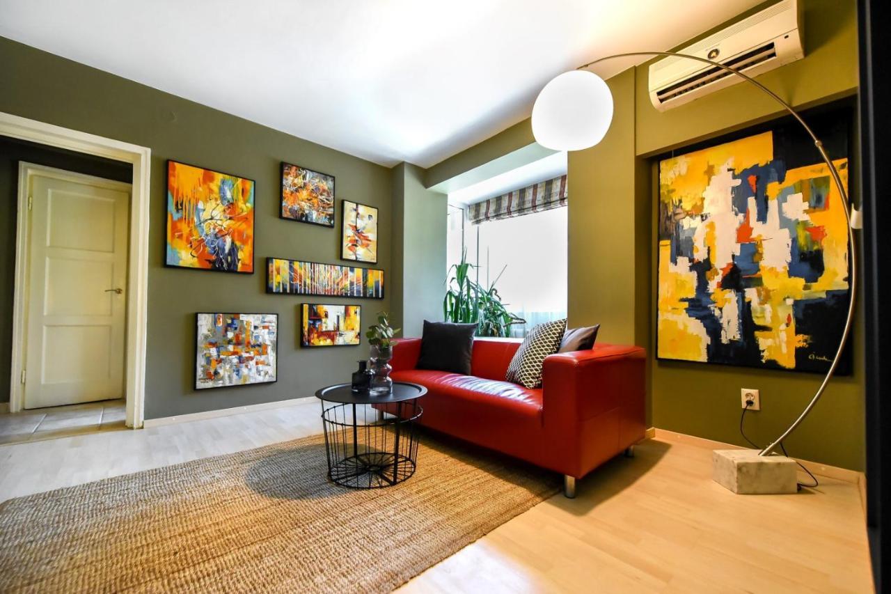 Downtown Oasis: Central Apartments With Cozy Charm Boekarest Buitenkant foto