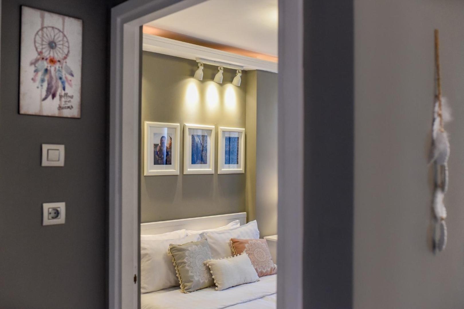 Downtown Oasis: Central Apartments With Cozy Charm Boekarest Kamer foto